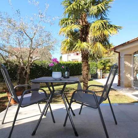 Apartment Paradiso 1 Mit Pool Porec