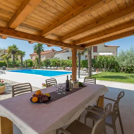 Paradiso 1 Mit Pool